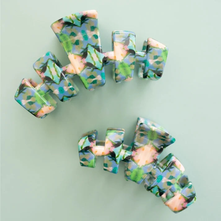 Laura Park x Teleties Classic Island House Medium Claw Clip